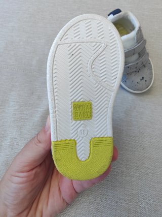 Botines Zara Baby gris salpicaduras T18
