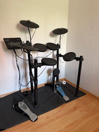 Batería electrónica Yamaha DTX-432K+sillín+Shure
