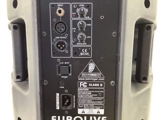 E749696-0 CAJA ACUSTICA BEHRINGER EUROLIVE E215D