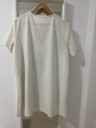 Vestido corto Zara estampado paisley.