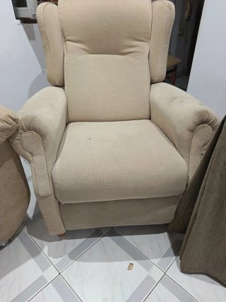 Sillón reclinable de tela beige