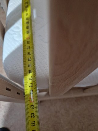 Cuna de bebé de madera