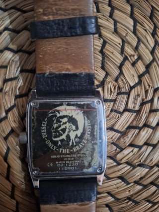Reloj Diesel Cuadrado Negro y Plateado