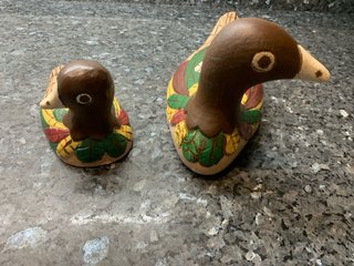 2 Patos de Escayola. Pintados a mano con detalles