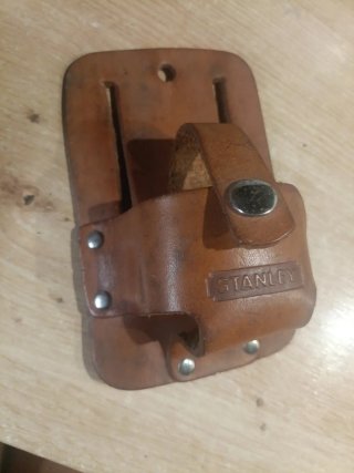Funda cuero para metro Stanley