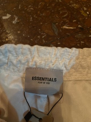 Pantalones cortos Essentials Fear of God grises