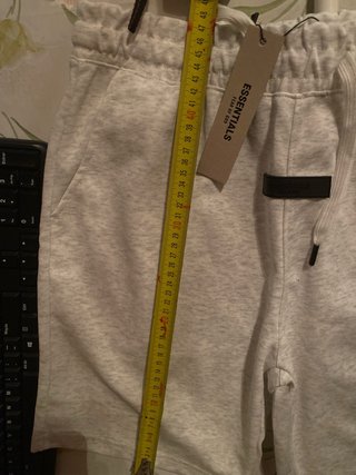 Pantalones cortos Essentials Fear of God grises