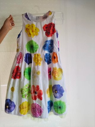 Vestido Monnalisa niña flores blanco corto