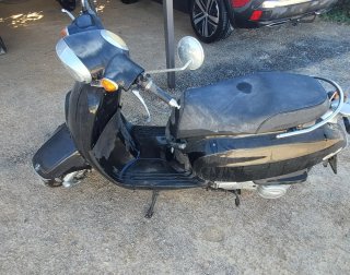 Daelim Besbi 125 Scooter Negra