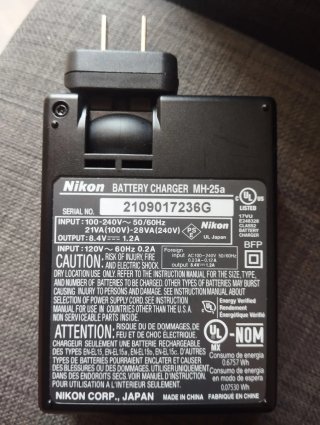 Cargador Nikon MH-25a para EN-EL15a y bateria