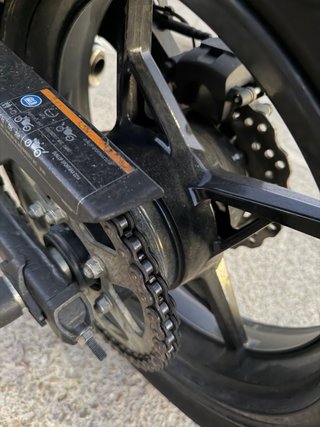 Kawasaki Z650 negro mate LIMITADA