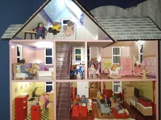Casa de muñecas rosa venta en persona