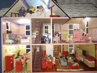 Casa de muñecas rosa venta en persona