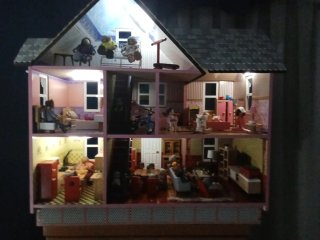 Casa de muñecas rosa venta en persona