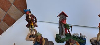 Lotto Statuine Presepe Vintage anni 80 (11 Pezzi)