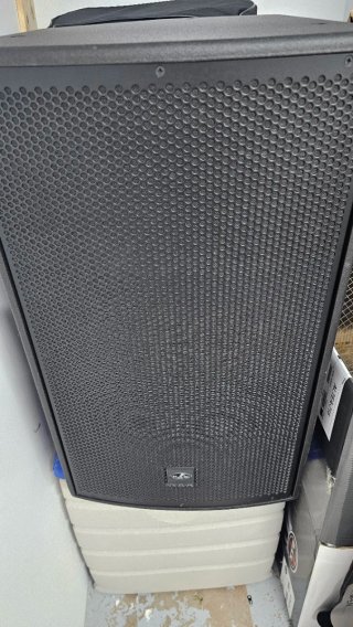 Pareja de Altavoces DAS Audio Action 15A Negro.
