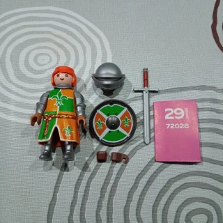 Playmobil Serie 29 figura Chica Caballero
