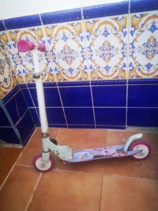 Patinete infantil Frozen