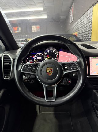 Porsche Cayenne 2021