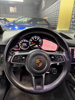 Porsche Cayenne 2021