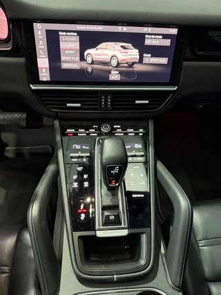 Porsche Cayenne 2021