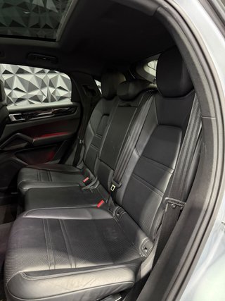 Porsche Cayenne 2021