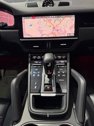 Porsche Cayenne 2021