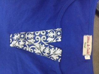 Blusa Azul Eléctrico con Detalles Blancos - Ideias