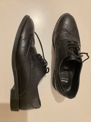 Scarpe stringate nere
