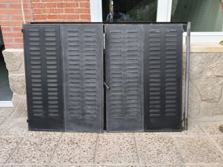Contraventanas puerta jardín(100€) y ventana(50€)