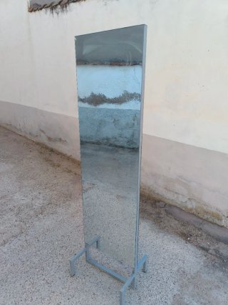 Espejo de cuerpo entero con soporte