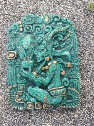 Figura Decorativa Azteca in Pietra