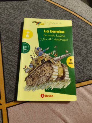 La bomba - Fernando Lalana