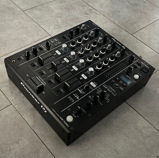 Pioneer DJM-750 MK2 + decksaver