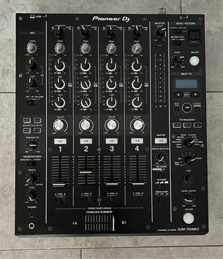 Pioneer DJM-750 MK2 + decksaver