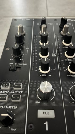 Pioneer DJM-750 MK2 + decksaver