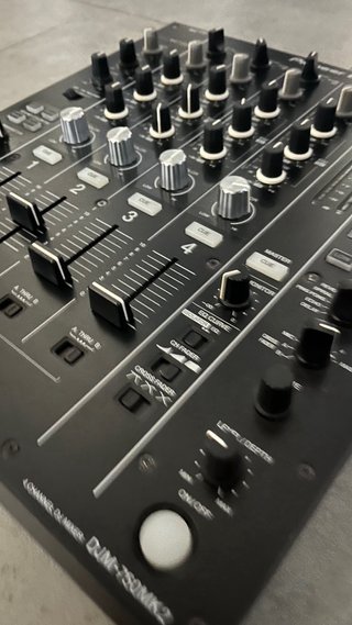 Pioneer DJM-750 MK2 + decksaver