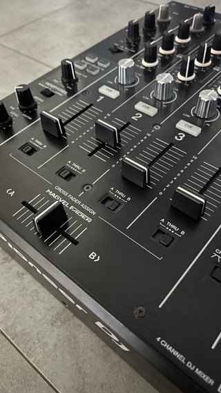 Pioneer DJM-750 MK2 + decksaver
