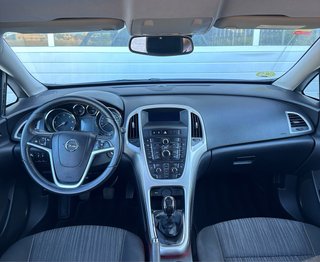 Opel Astra 2012