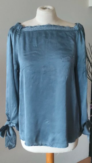 Blusa raso Florencia escote barco