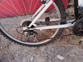 Bicicleta 24 blanca y rosa