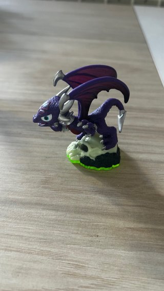 Lote Skylanders: Portal + 9 Figuras