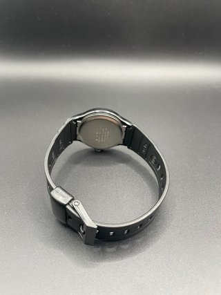 Reloj Casio MQ-24 Blanco y Negro