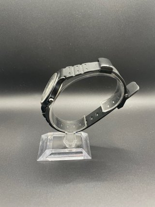 Reloj Casio MQ-24 Blanco y Negro