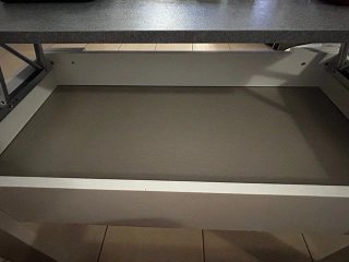 Mesa centro elevable blanca y gris cemento