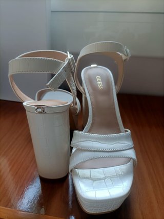 Sandalias Guess Blancas Talla 36