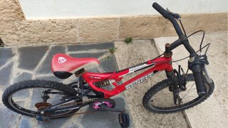 Bicicleta roja RUNFIT con suspensión