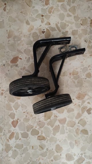 Bicicleta roja RUNFIT con suspensión