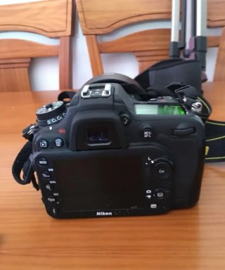 Camara Nikon D7100