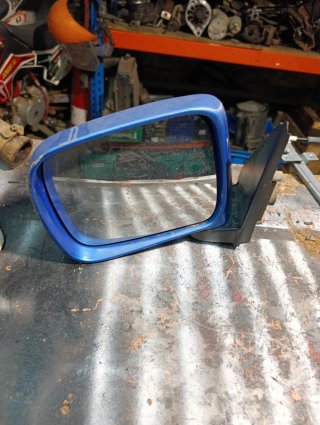 Retrovisor Izquierdo Nissan Terrano 2